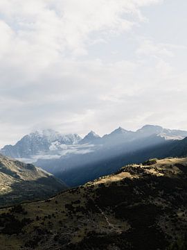 Zonsopkomst in de Chinese bergen van Mount Siguniang van Photolovers reisfotografie