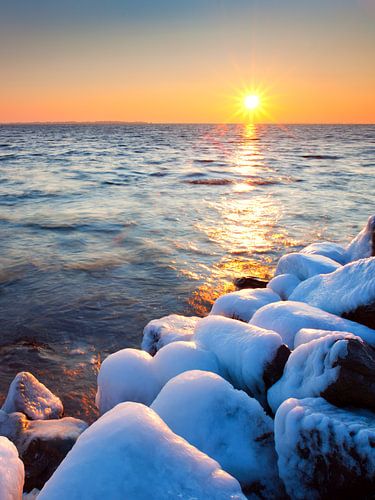 Zeeland in de winter bij zonsopkomst
