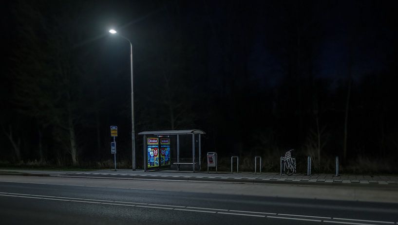 Buswartehäuschen bei Nacht von nol ploegmakers