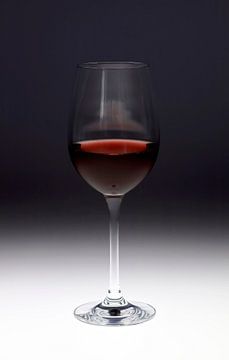 Glas rode wijn van Thomas Jäger