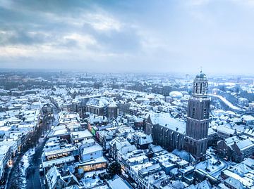 Zwolle Peperbus kerktoren tijdens een koude winter zonsopkomst van Sjoerd van der Wal Fotografie