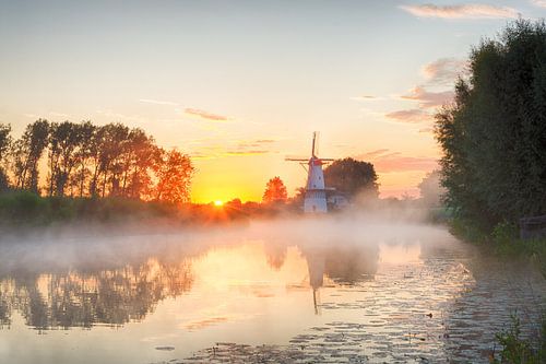Zonsopkomst bij Molen de Vlinder