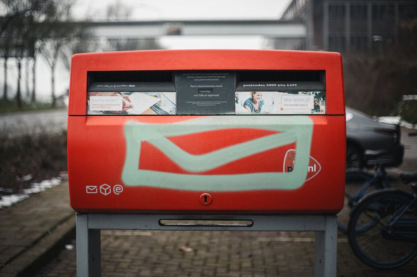 Verwaarloosde Verbinding: De Postbus in een Industriële Omgeving van Melvin Meijer