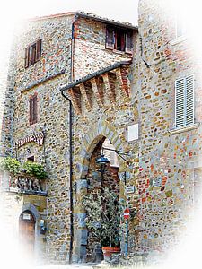 Porta Fiorentina Paciano Seitenansicht