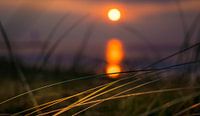 1140 Sunset over the North Sea van Adrien Hendrickx thumbnail