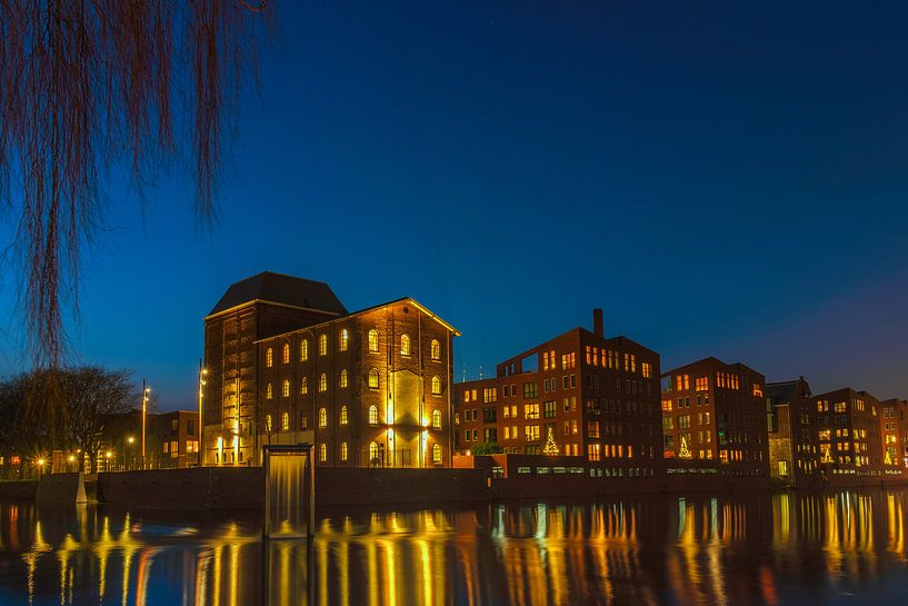 Raambuurt Deventer tijdens kerst. by Han Kedde