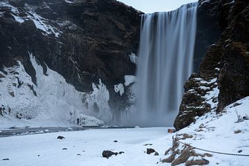 Skogafoss Waterval, IJsland, Europa van Alexander Ludwig