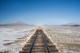 Bolivien - Eisenbahnschienen auf der Hochebene von Francisca Snel