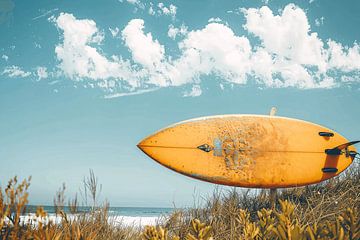 Minimalistische surfplank op het strand van Art & Soul Creations