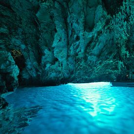 De blauwe grot in Kroatie van janus van Limpt