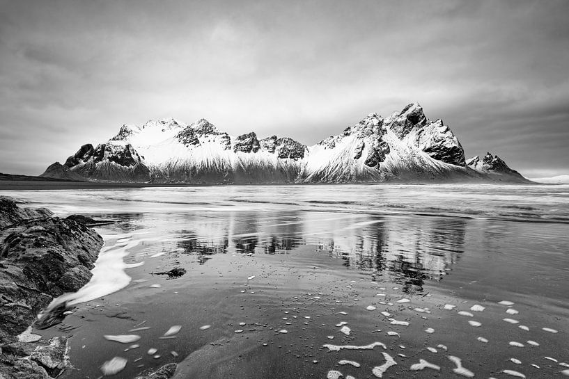 Berge und Meer in Island von Ralf Lehmann