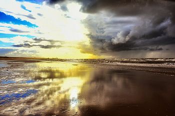 JingJang in lucht en strand