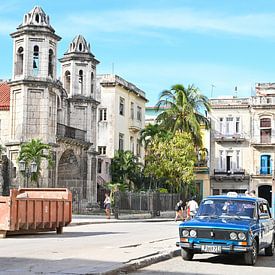 Oldtimer in Habana Vieja Cuba van Anouk Hol