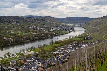 Vue panoramique de la vallée de la Moselle sur Reiner Conrad