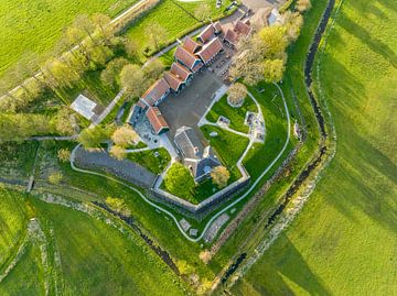 Schokland voormalig eiland in de Zuiderzee in Flevoland van bovenaf van Sjoerd van der Wal Fotografie