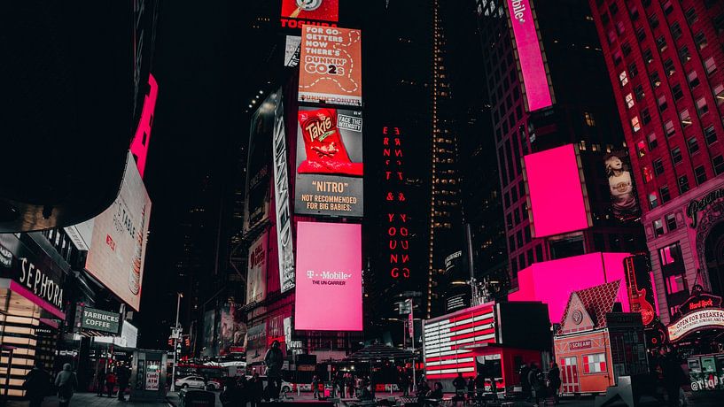 Manhattan by Hello Pompoyo