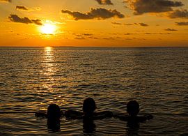 Der Sonnenuntergang im Anantara Resort auf den Malediven von Travel Tips and Stories