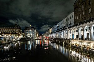 Hambourg centre-ville avec le cours de l'Alster