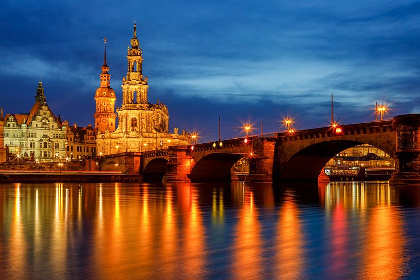 Augustusbrug en de hofkerk van Dresden van Daniela Beyer