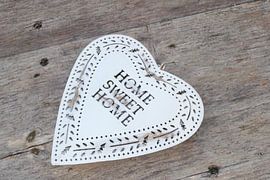 Brocante heart by Inge Hogenbijl