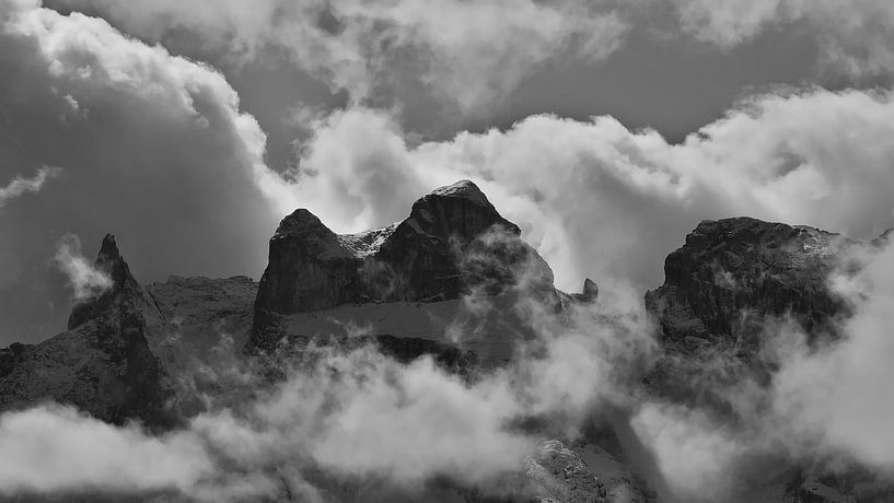 Die Drei Türme im Wolkenmeer von Timon Schneider