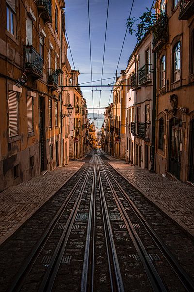 Lisbon by Hello Pompoyo