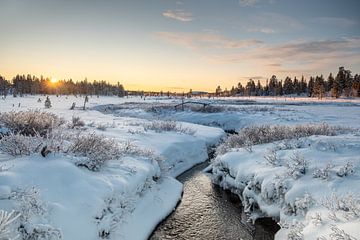 Zonsondergang in Härjedalen, Zweden van Marco Lodder