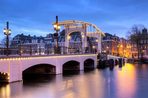 Pont maigre bleu heure sur Dennis van de Water