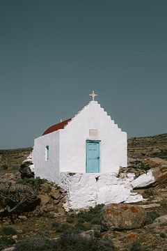 Église à Mykonos | Maison blanche porte bleue | Grèce photographie de voyage sur HelloHappylife
