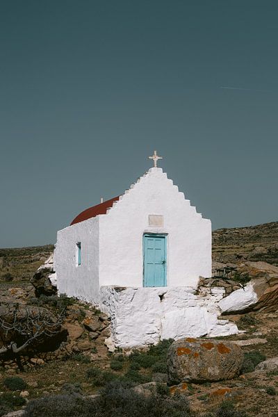 Church on Mykonos | White house blue door | Greece travel photography by HelloHappylife