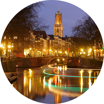 Zicht op Zandbrug en Oudegracht in Utrecht  vanaf de Bemuurde Weerd  van Donker Utrecht