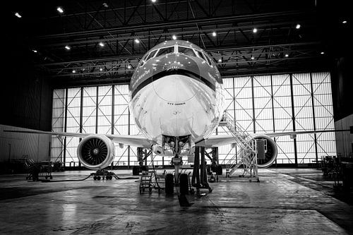 Triple Sept dans le hangar