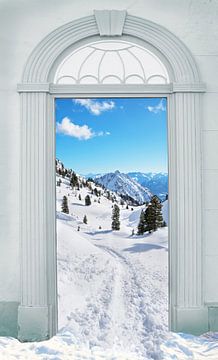 Boog met uitzicht op het winterlandschap van Rofan van SusaZoom