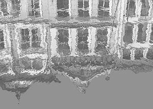 Glorreicher Gouda in Grau (Reflexions-Gouda in Grau und Weiß)