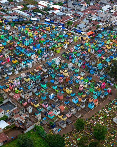 Kleuren van Herinnering – Begraafplaats in Guatemala