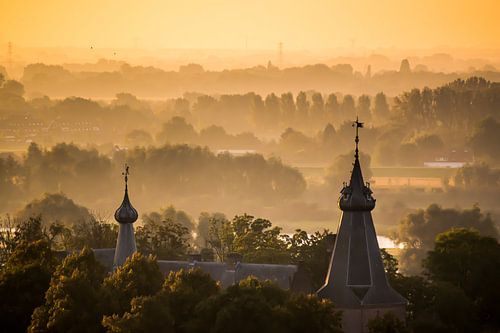Zonsopgang met uitzicht op kasteel Doorwerth