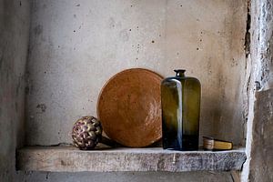 Französisches Stillleben in Erdtönen