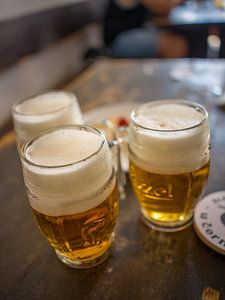 Das berühmte tschechische Bier in einer typischen urigen Kneipe