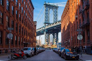 Brooklyn bridge from Washingtonstreet by Sjoerd Tullenaar