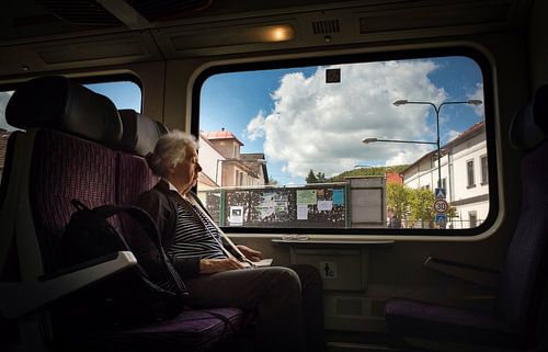 LOST IN PRAGUE (2019-200)