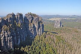 Vue sur le Schrammstein - Suisse saxonne (montagnes de grès de l'Elbe)