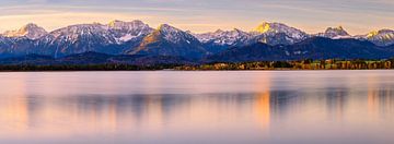 Lever de soleil panoramique sur Hopfensee, Bavière, Allemagne