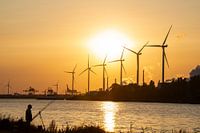 Zonsondergang aan het Noordzeekanaal