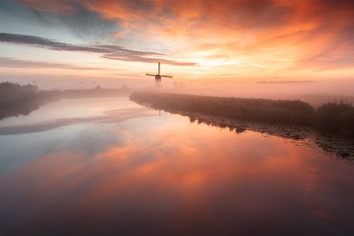 Hollands Vuur boven de Polder: De Molen Ontwaakt
