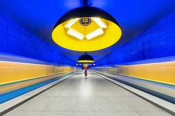 Metrostation Westfriedhof in München, Duitsland van Dieter Meyrl