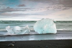 Eisschollen am Strand