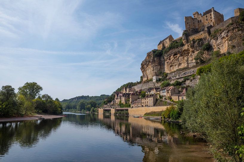 the castle of Beynac in the Dordogne area in France by ChrisWillemsen