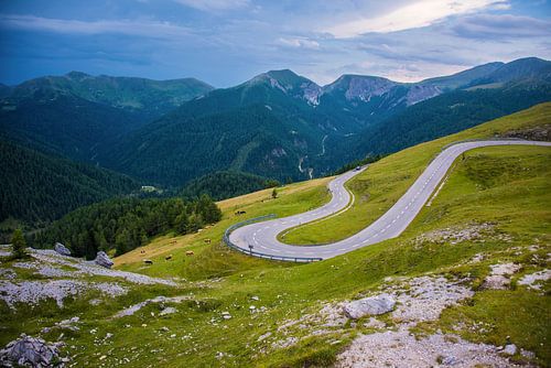 Bend in the mountains