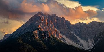 Avondlucht na onweersbui in de bergen | Dolomieten, Italië