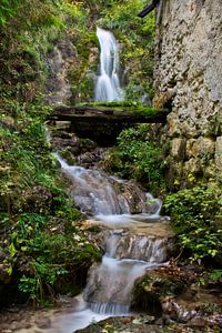 Wonderful waterfalls van René Pronk